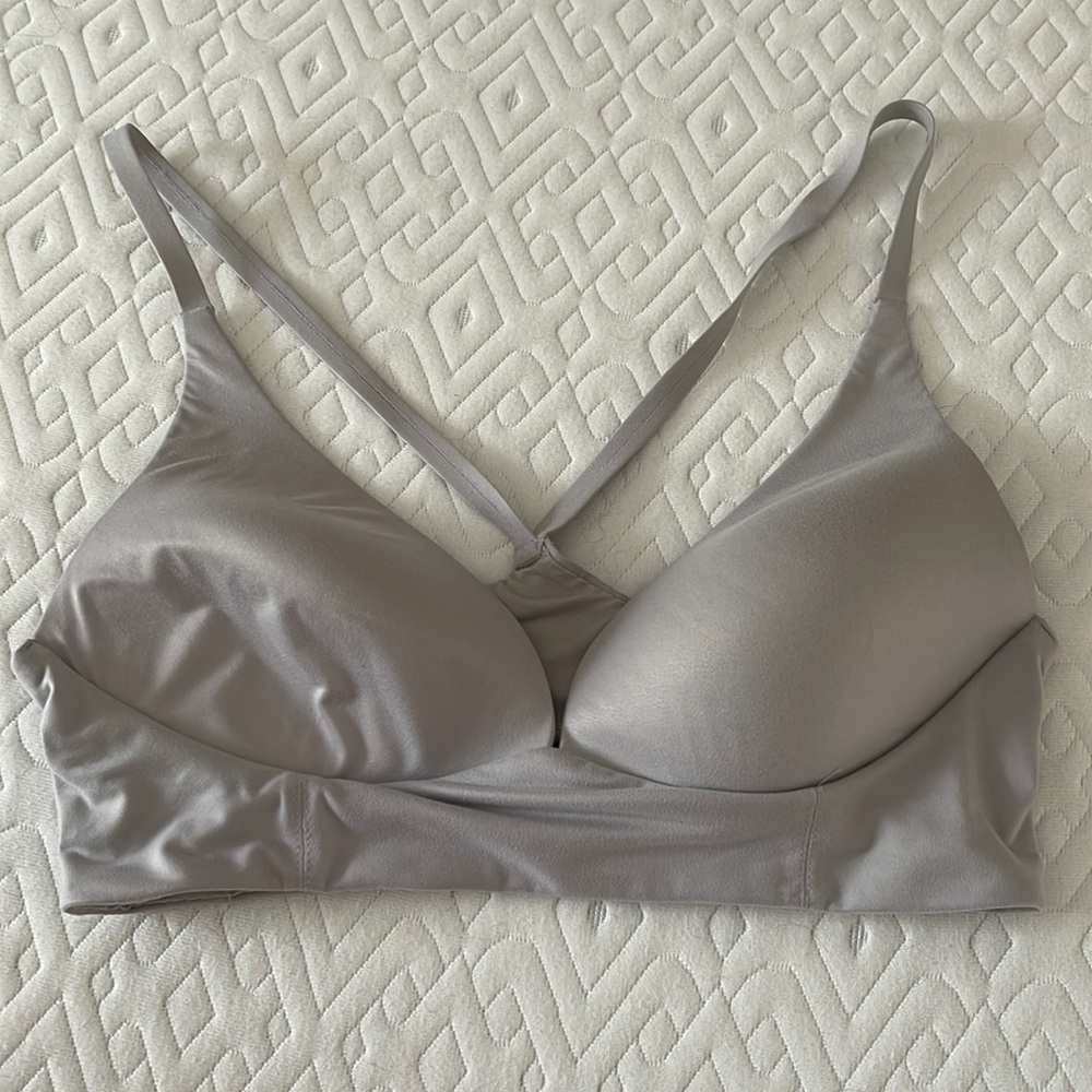 VS Lightly Lined Plunge Bra 32C